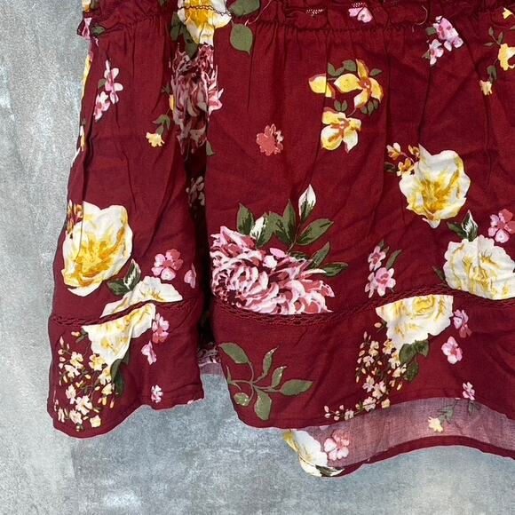 DEREK HEART Women's Biking Red Floral Smocked Peplum Top SZ M - Picture 6 of 7